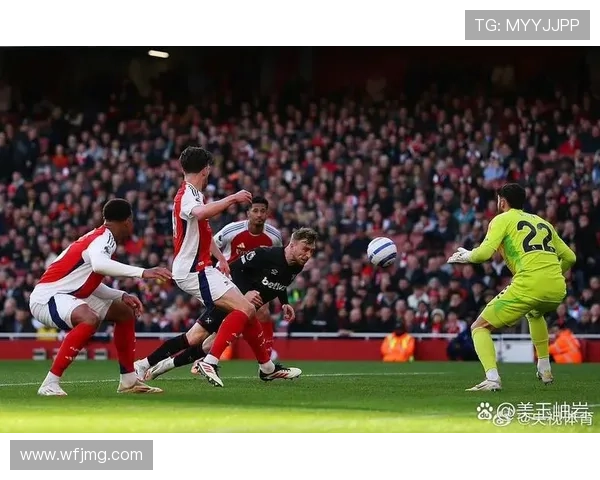 西汉姆红牌转折波茨禁赛助马加萨