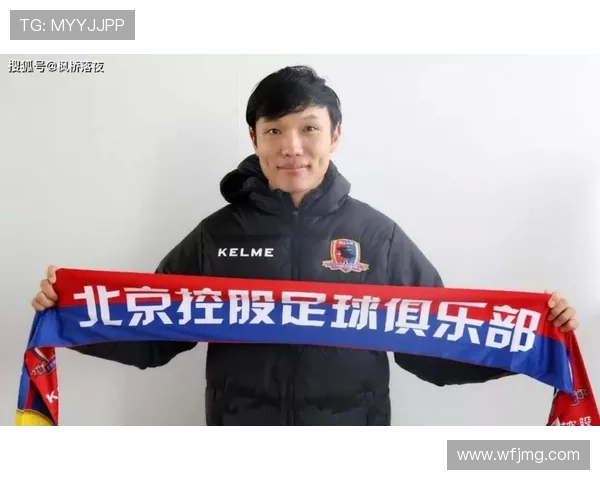 莫拉携家游东湖 助力邓卓翔征战鄂超